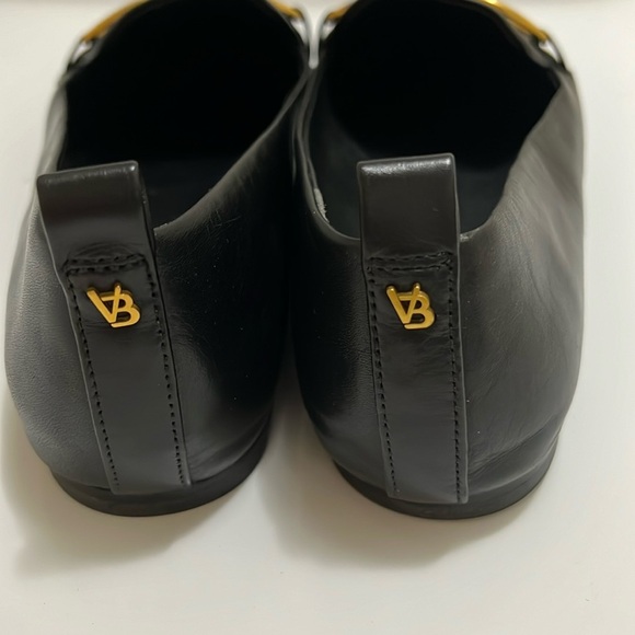 Veronica Beard Champlain Gold Chain Loafer
Black Leather Flats Size 10 - Picture 5 of 8